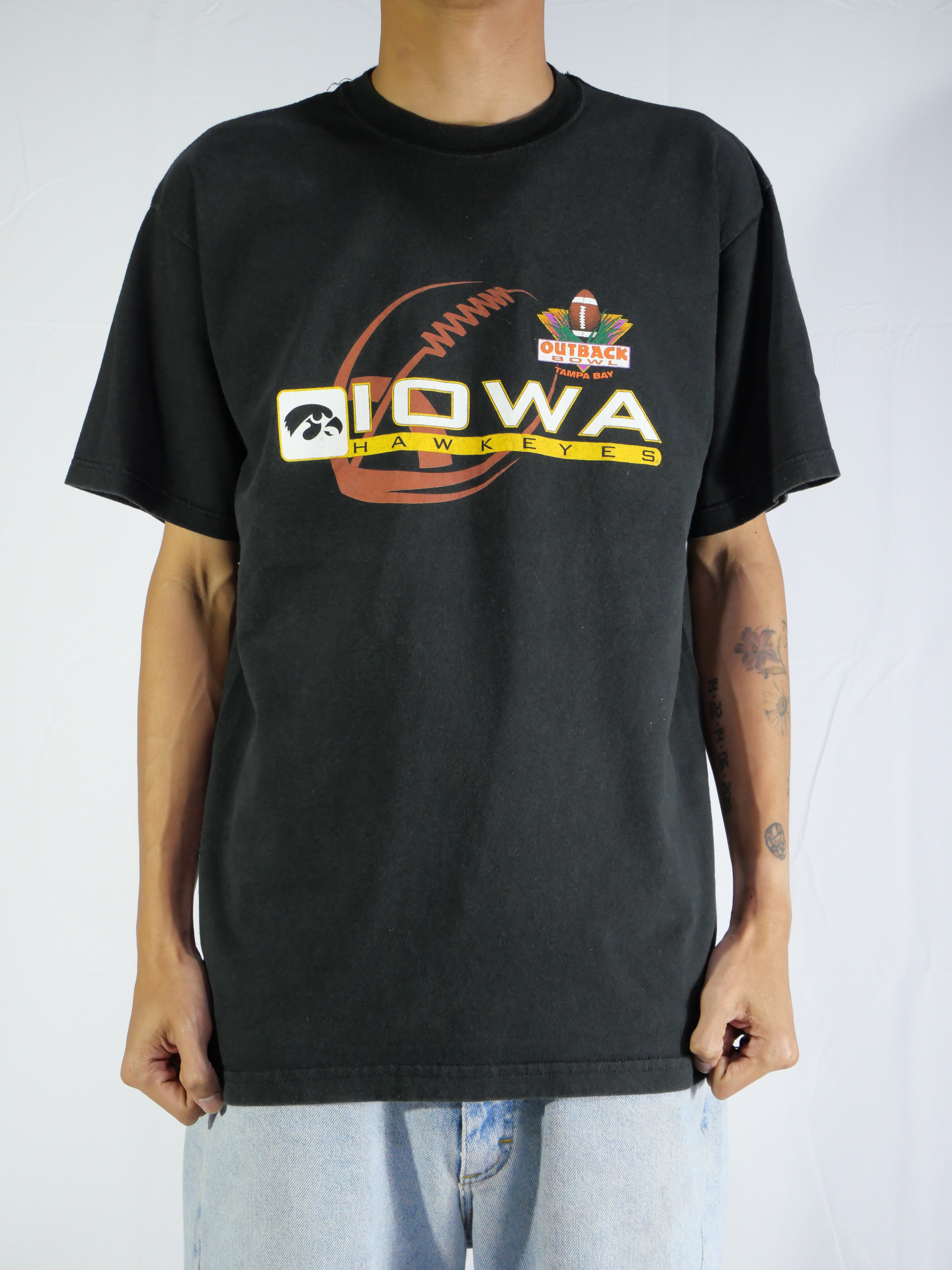 (L) Iowa Hawkeyes T-shirt