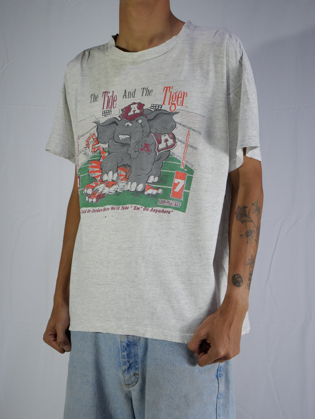 (L) Alabama vs Auburn T-shirt