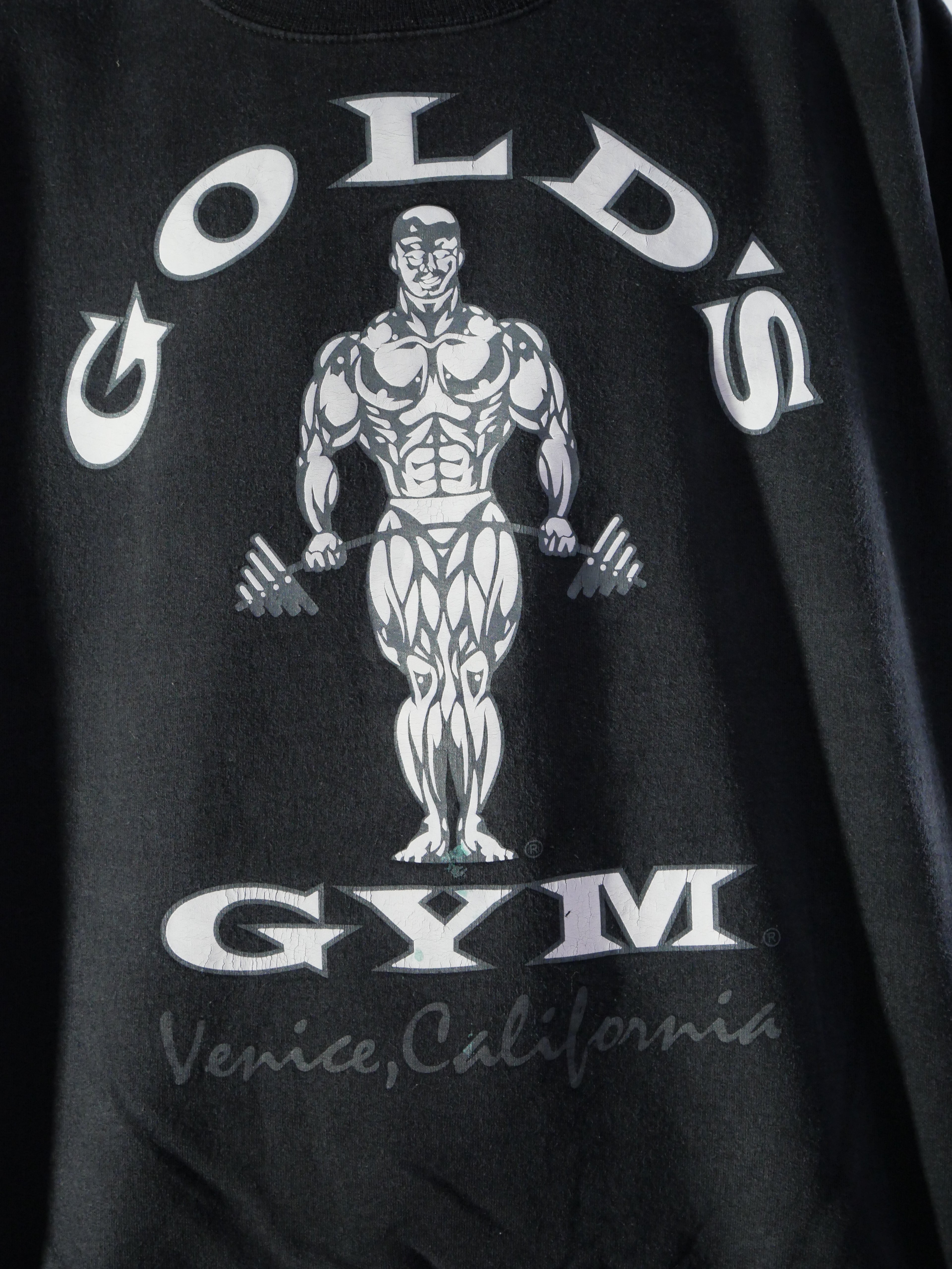 (L) Gold’s Gym Crewneck