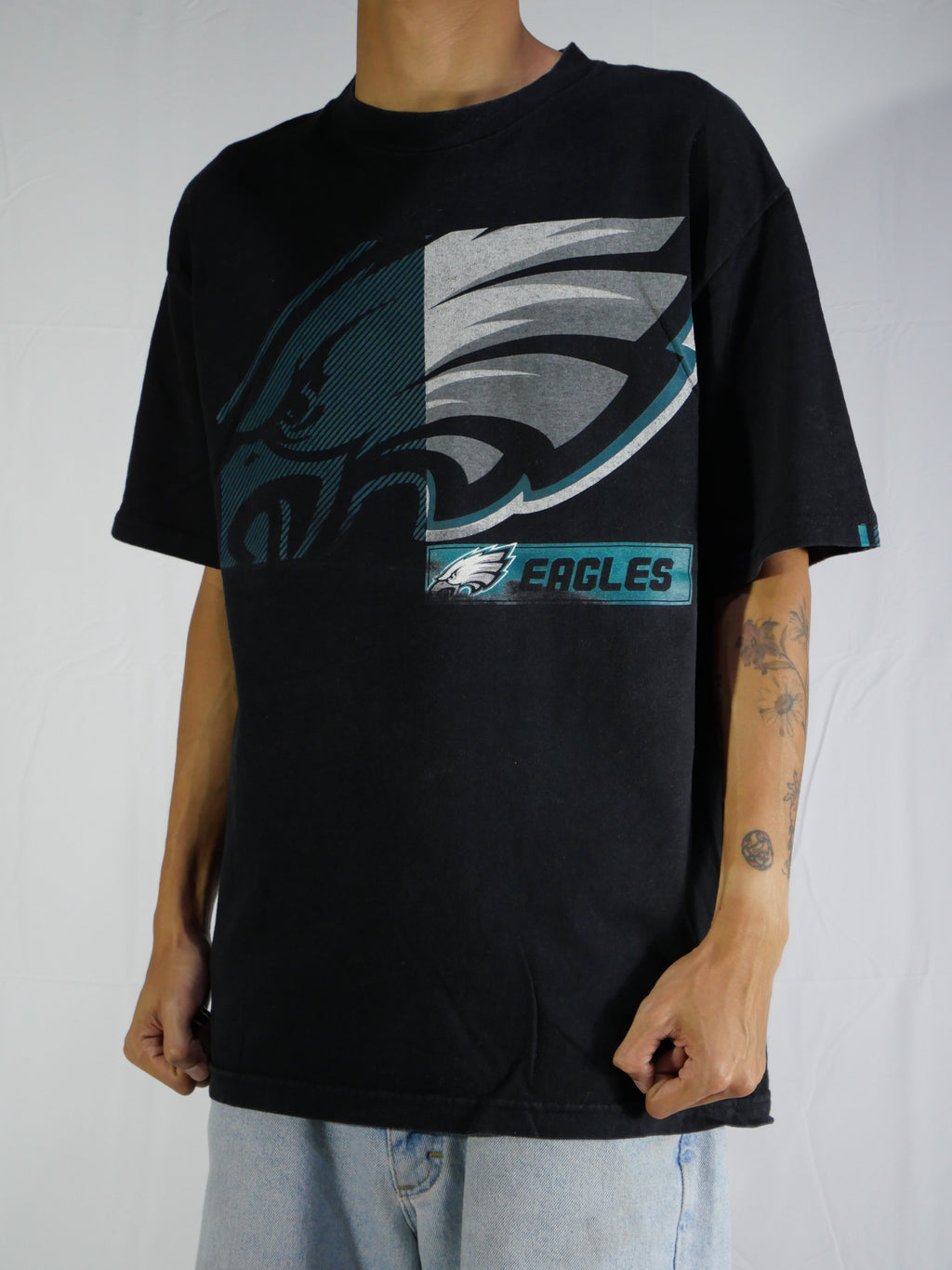 (L) Eagles T-shirt