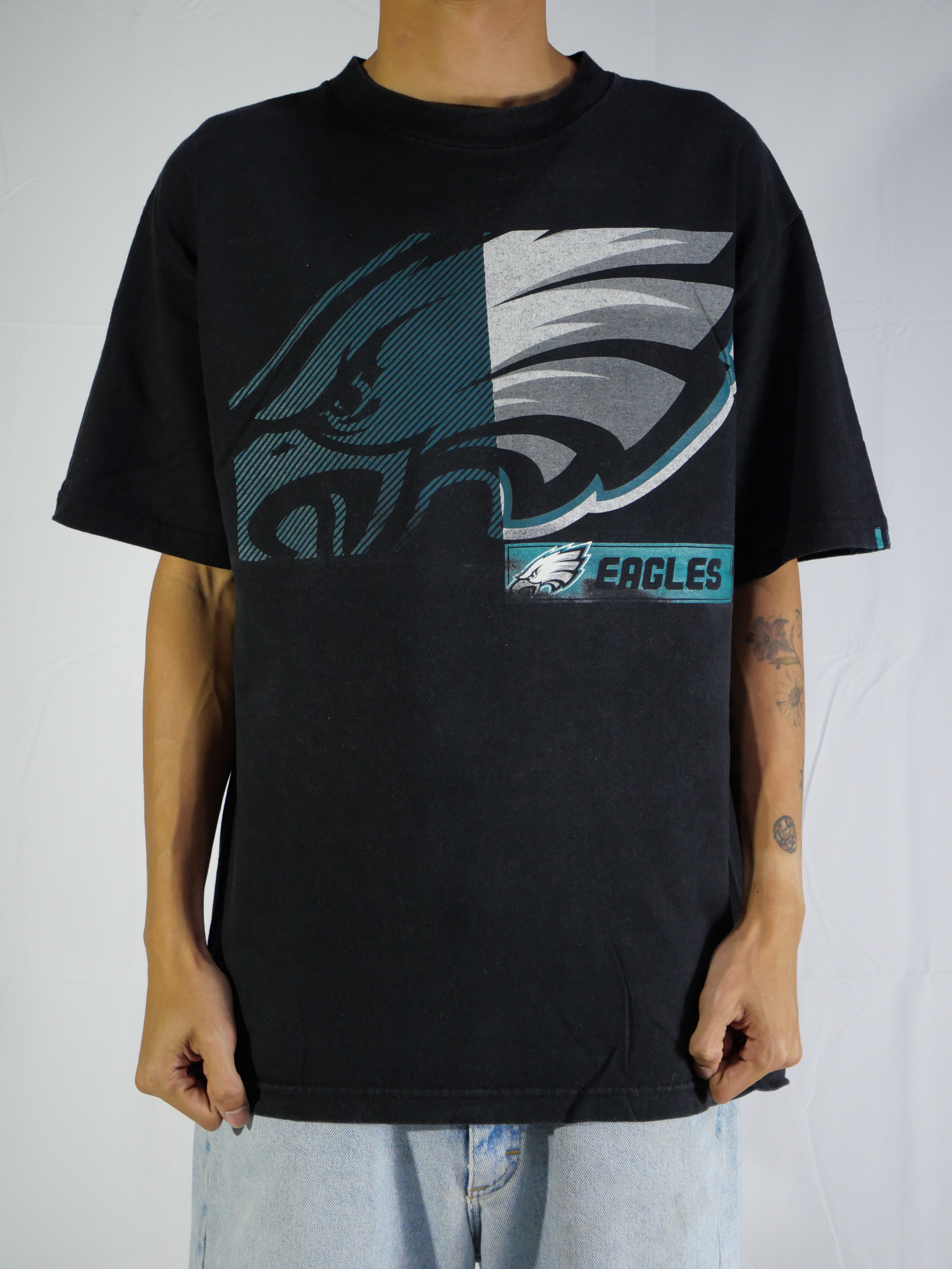 (L) Eagles T-shirt