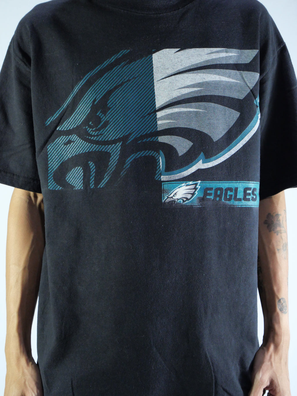 (L) Eagles T-shirt