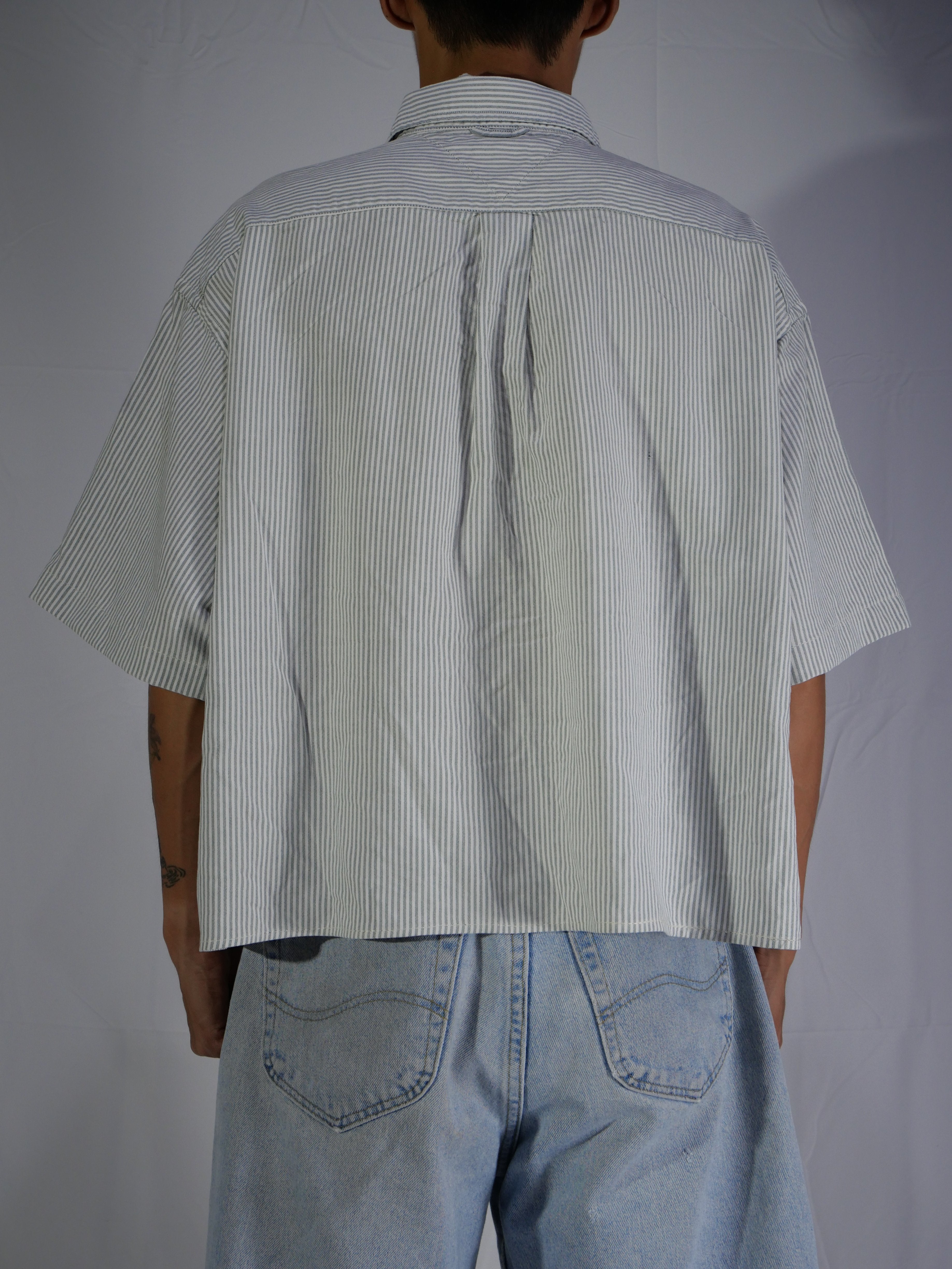 (L) Tommy Hilfiger Button Shirt