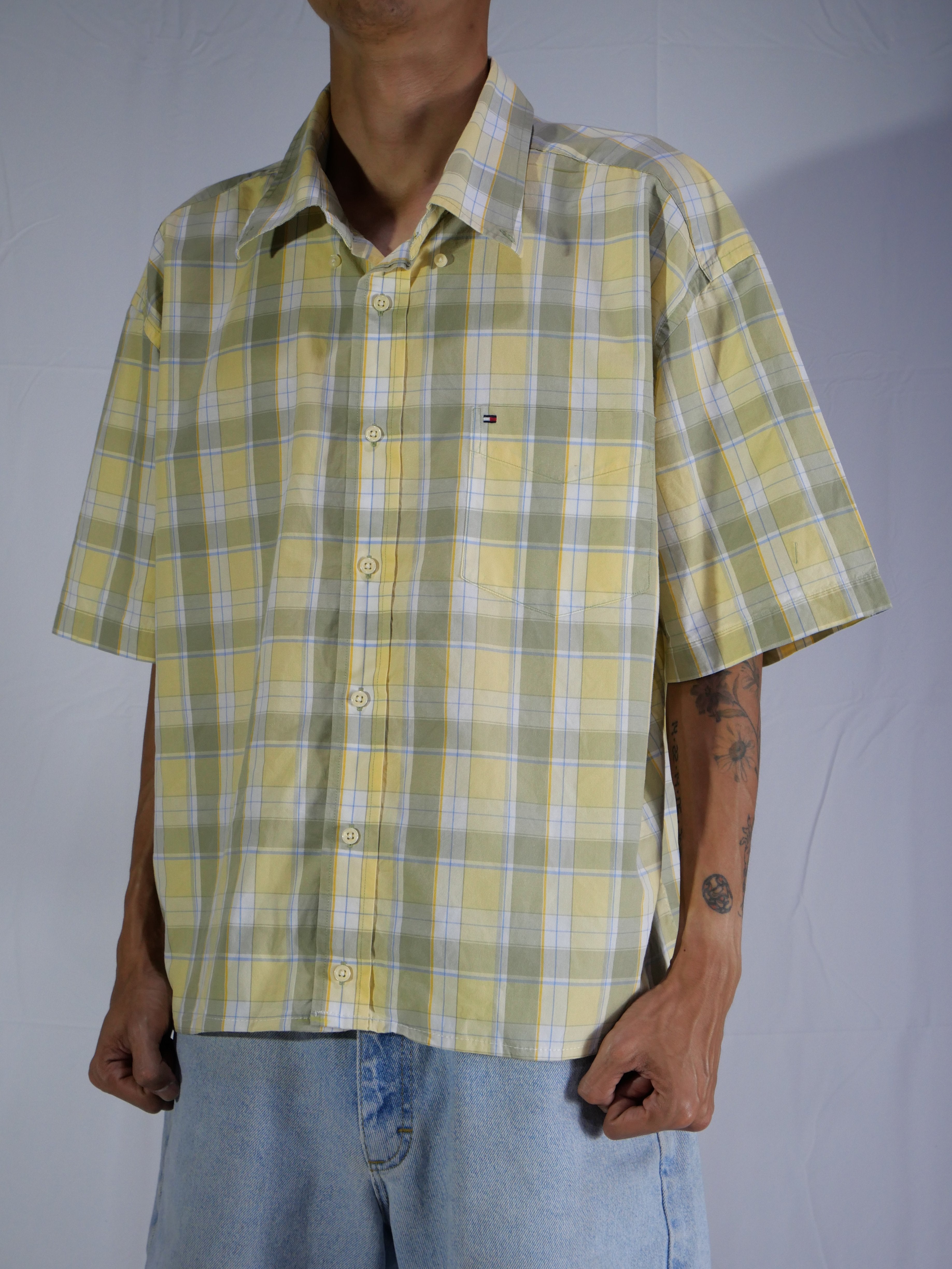 (XL) Tommy Hilfiger Button Shirt