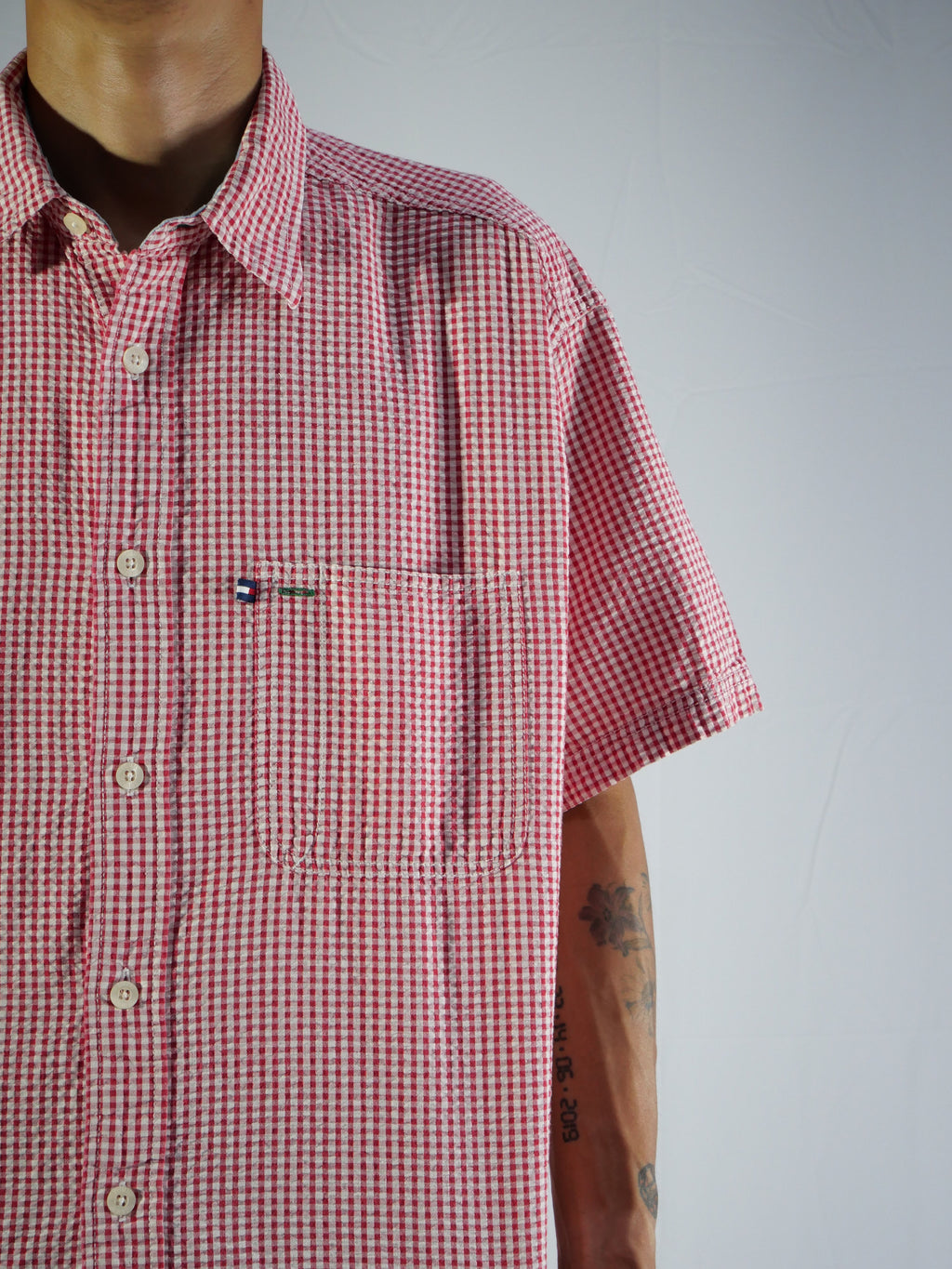 (M) Tommy Hilfiger Button Shirt