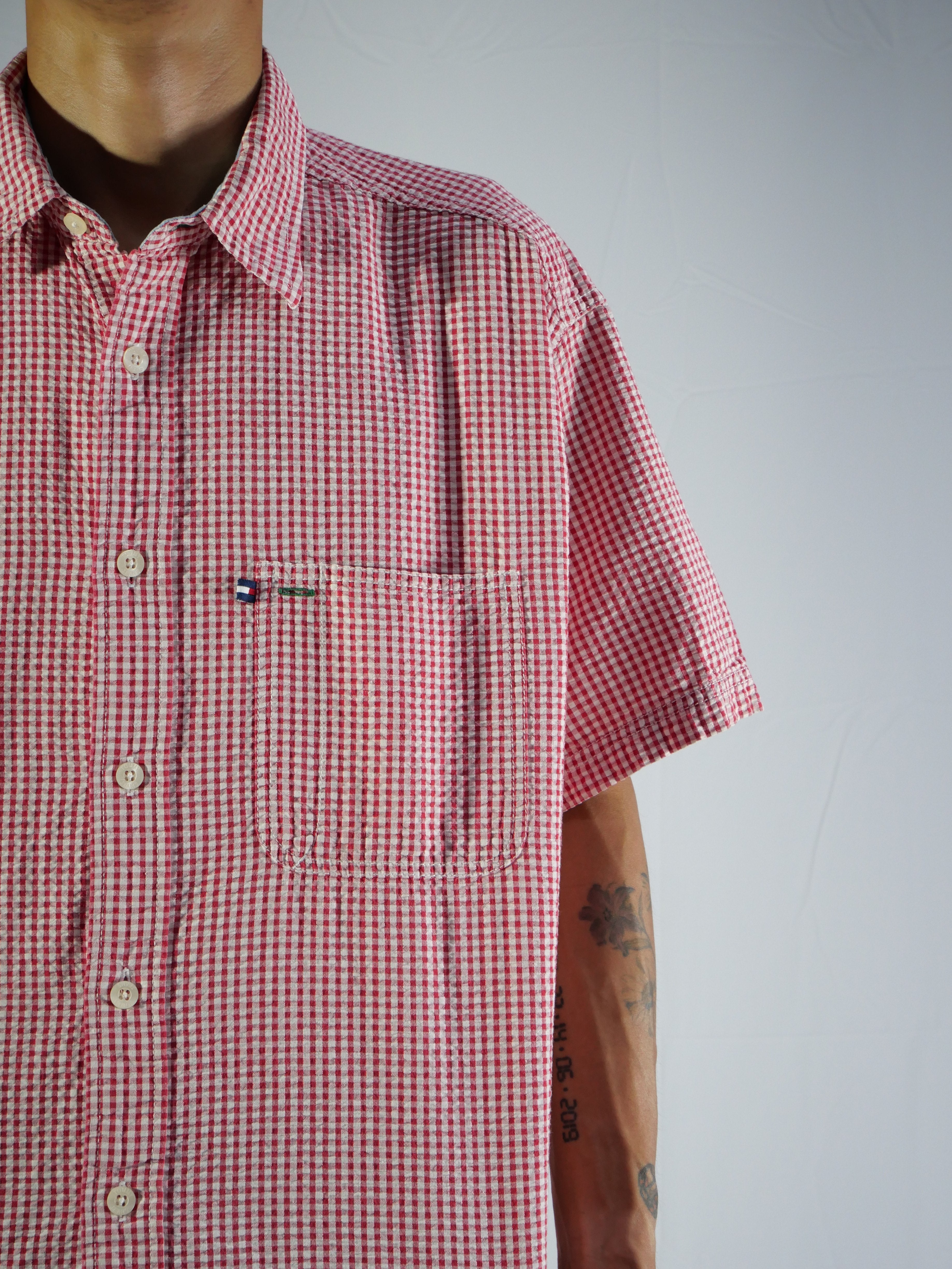 (M) Tommy Hilfiger Button Shirt