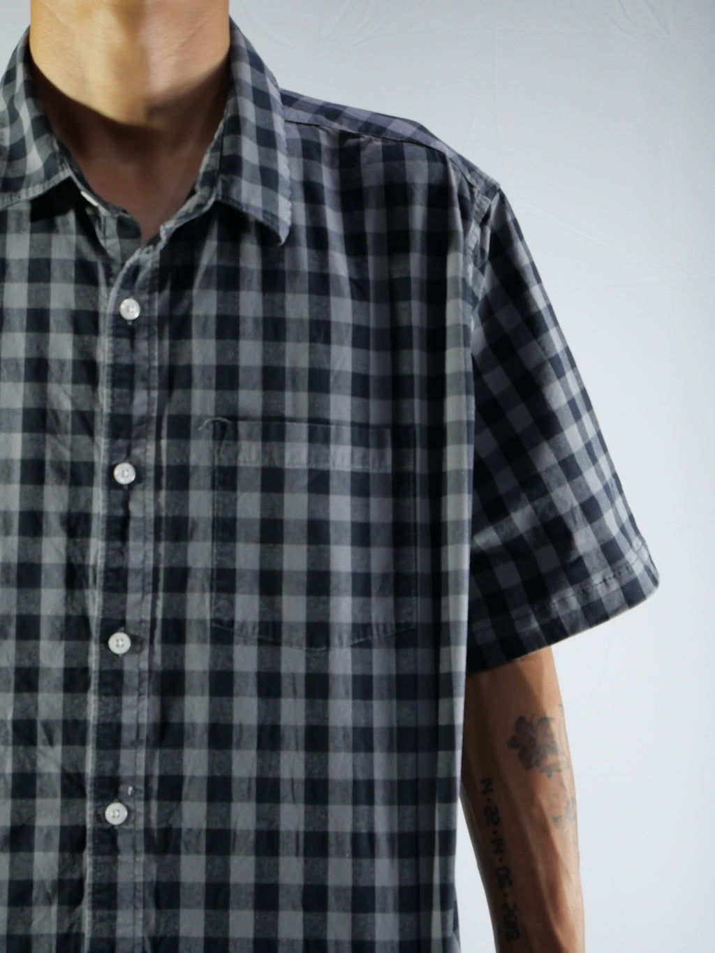 (XL) GAP Button Shirt