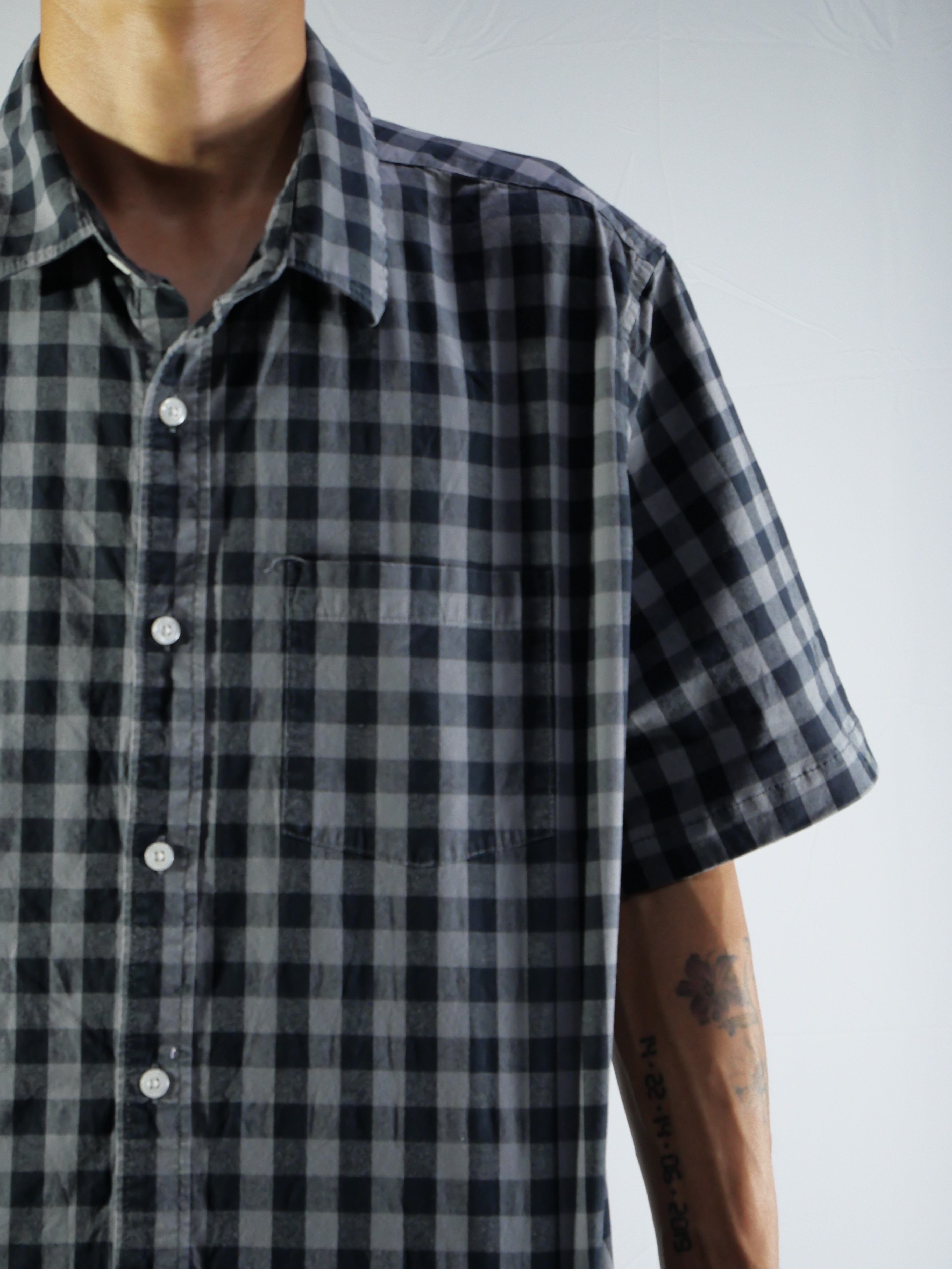 (XL) GAP Button Shirt