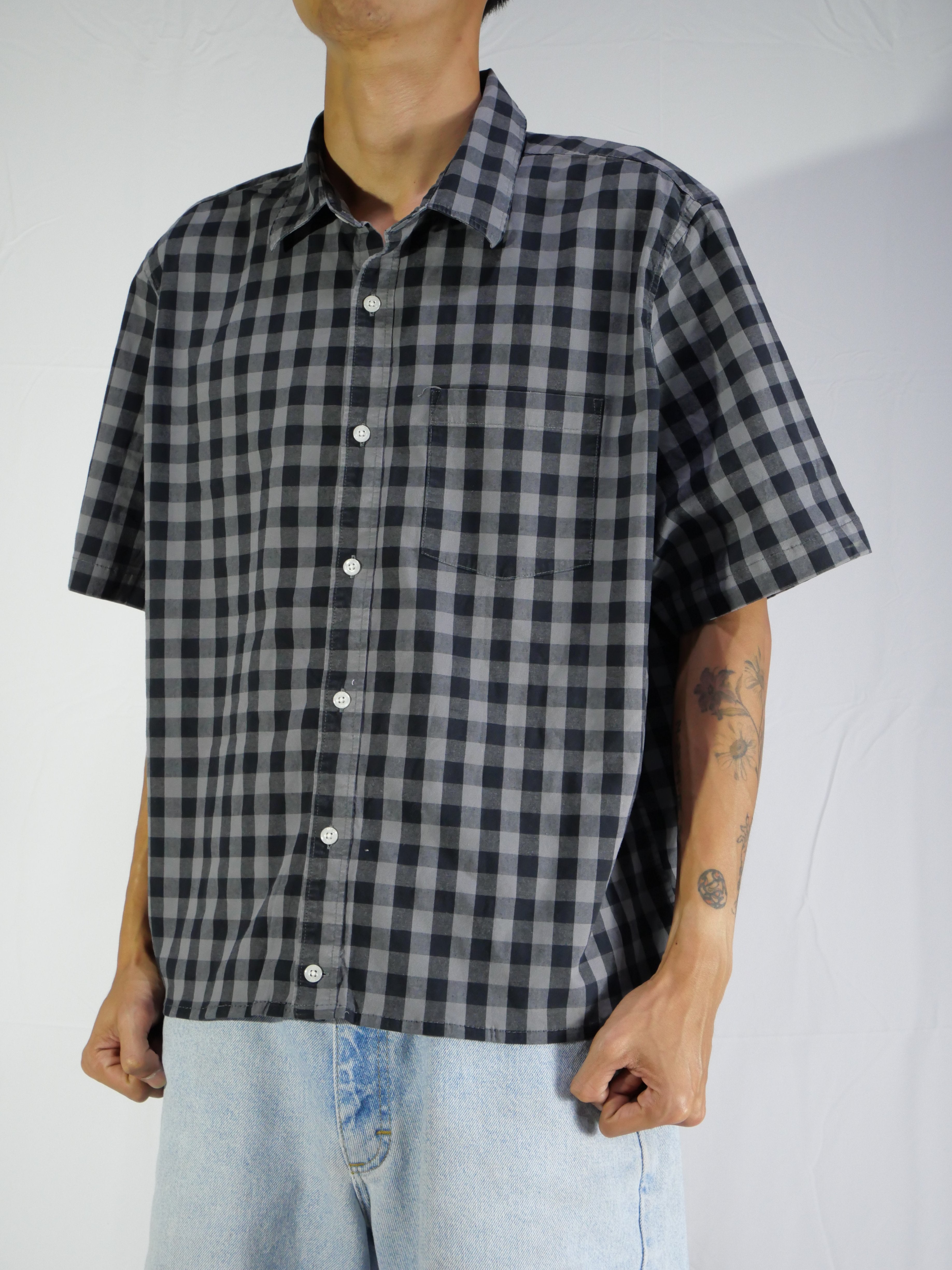 (XL) GAP Button Shirt