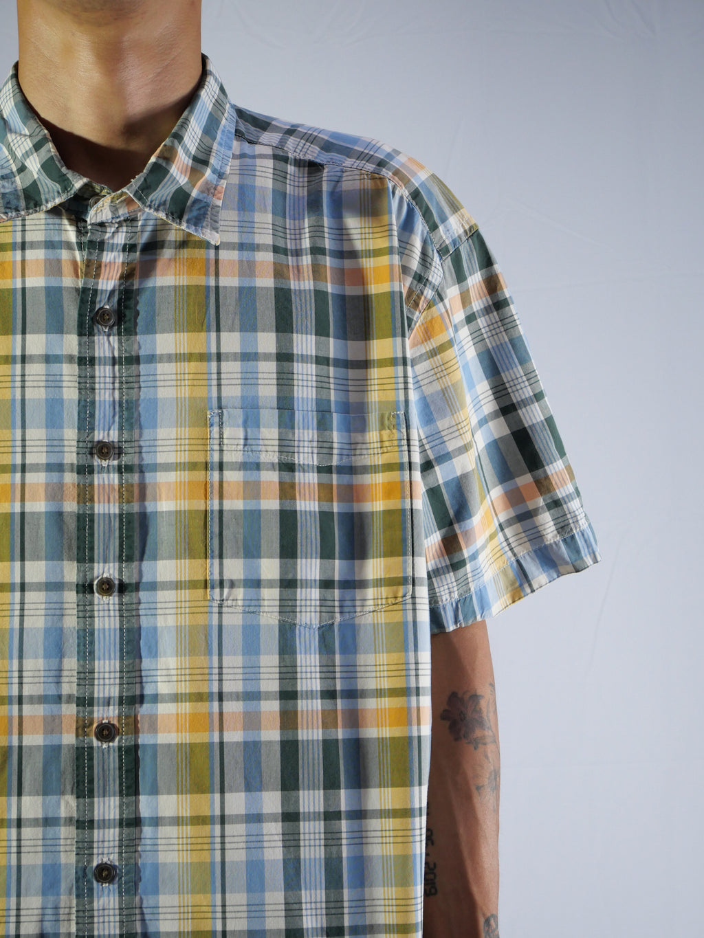 (XL) GAP Button Shirt