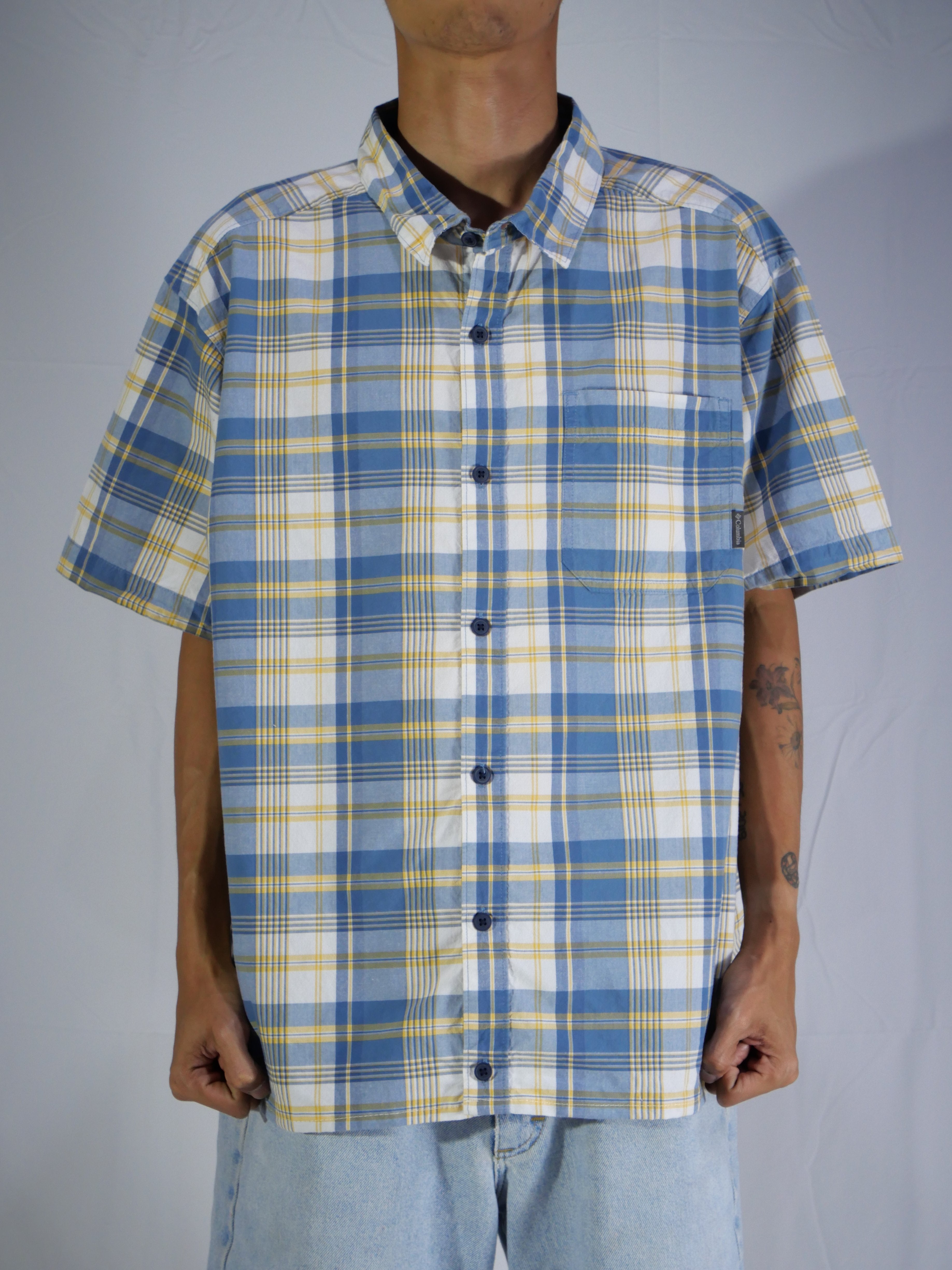 (XL) Columbia Button Shirt