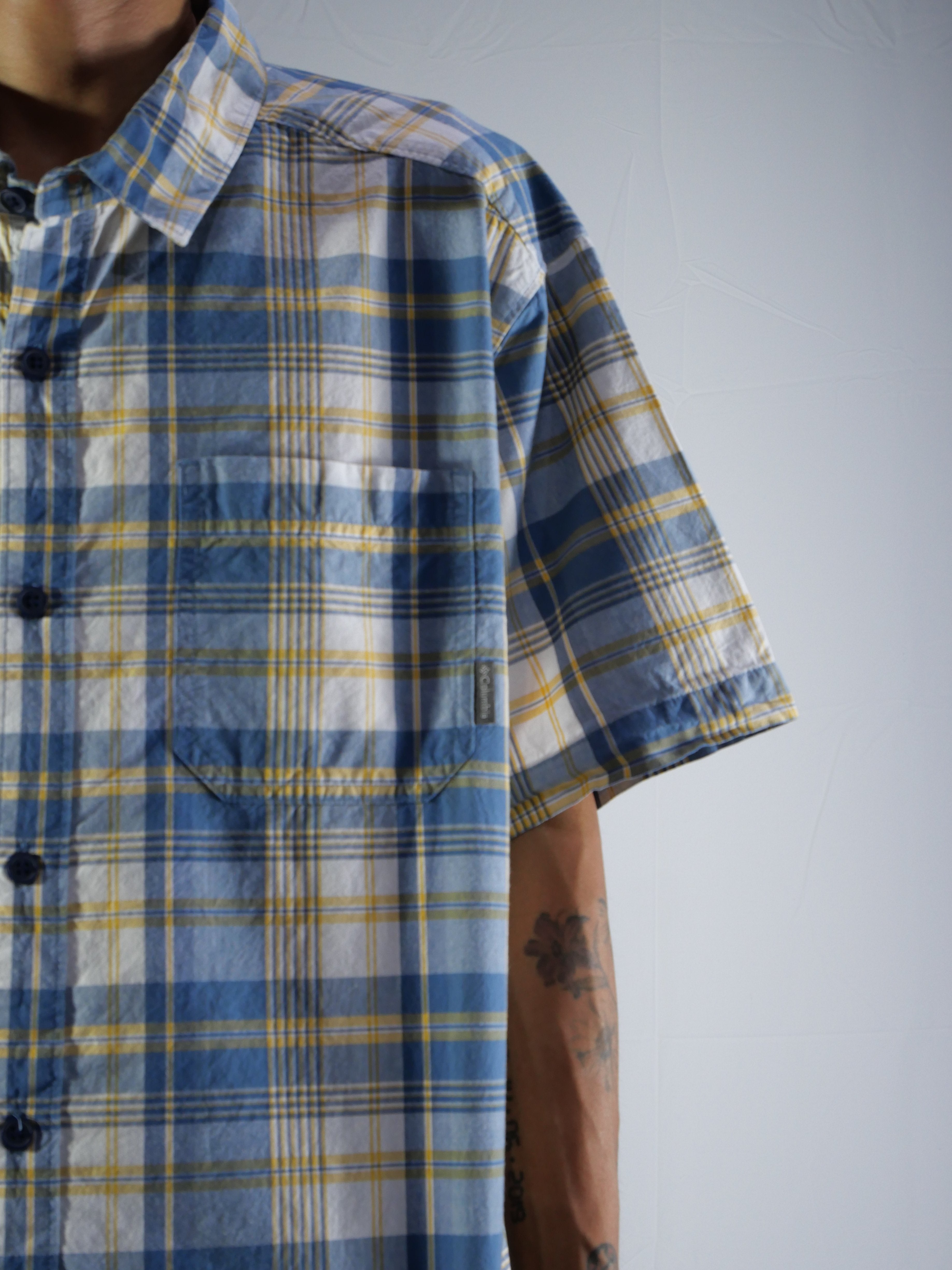 (XL) Columbia Button Shirt