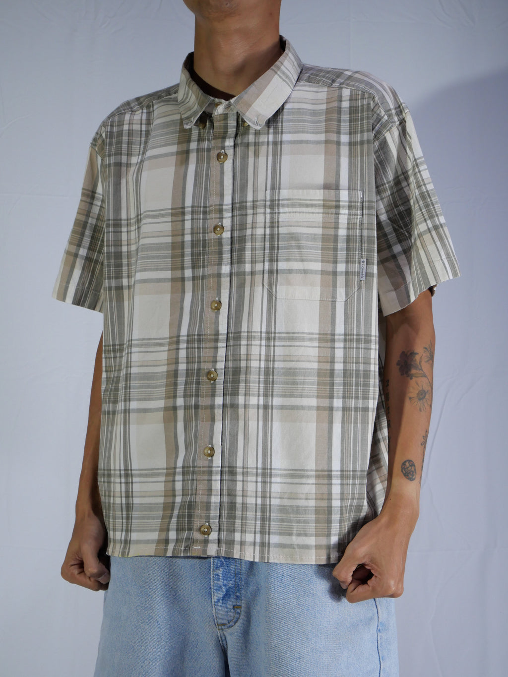 (XL) Columbia Button Shirt