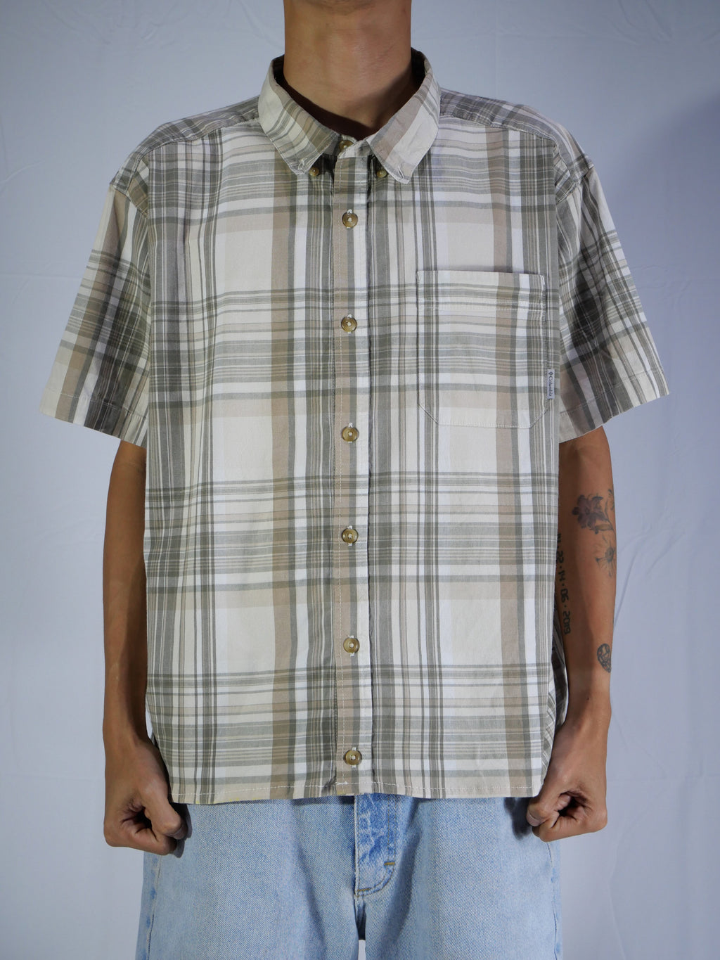 (XL) Columbia Button Shirt