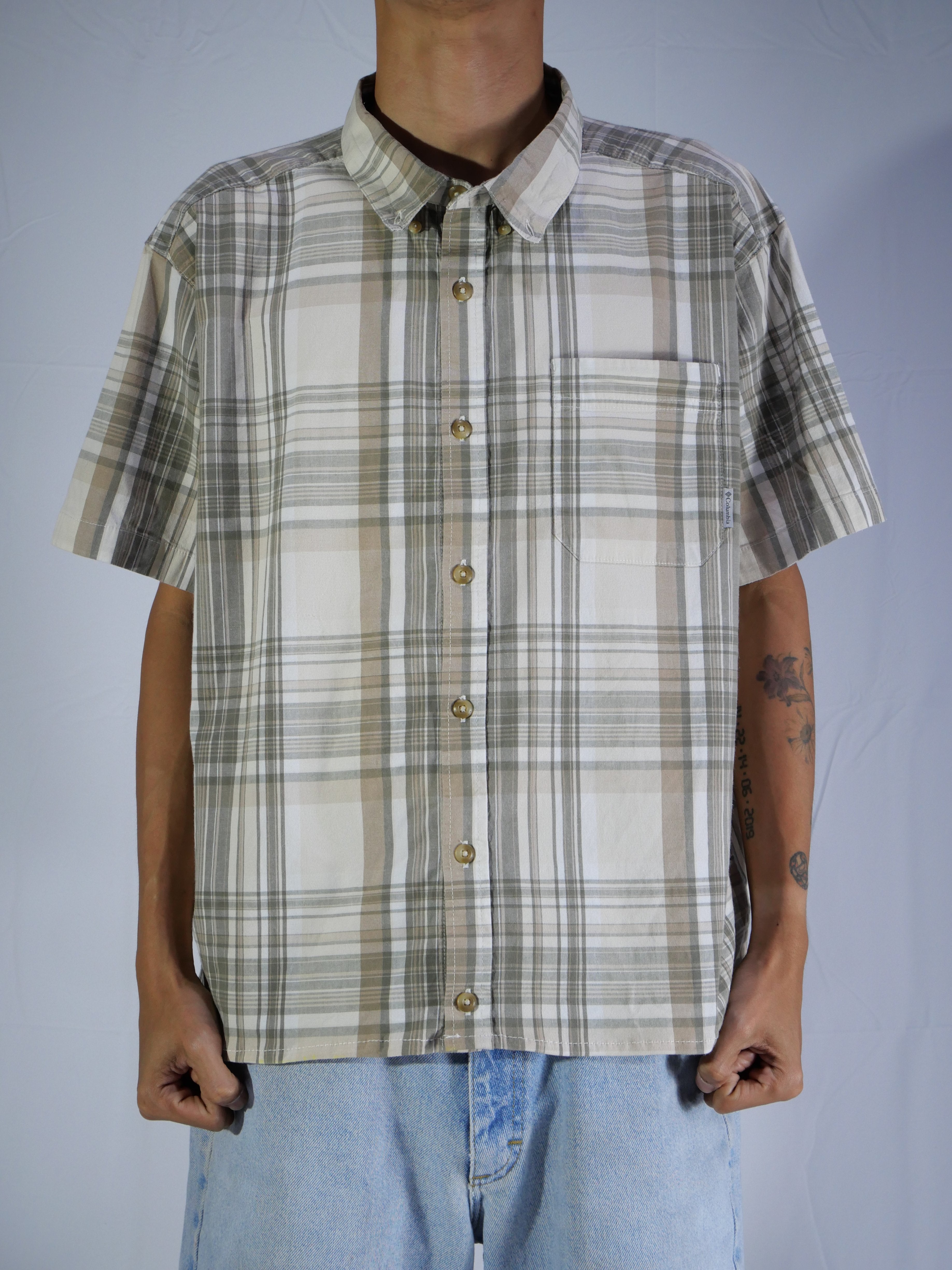 (XL) Columbia Button Shirt