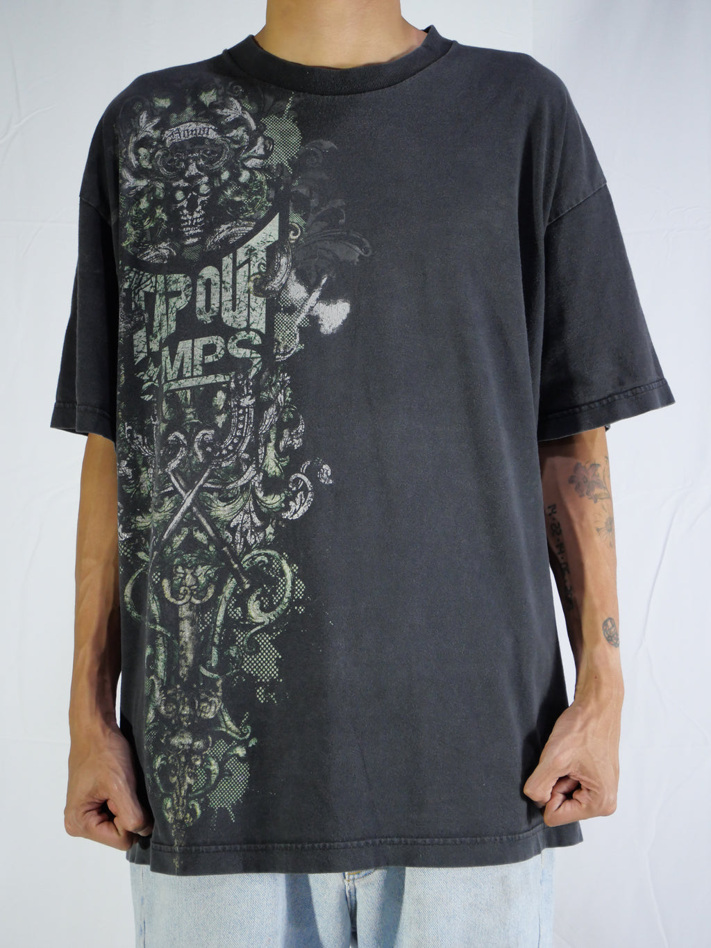 (XL) Tap Out T-Shirt