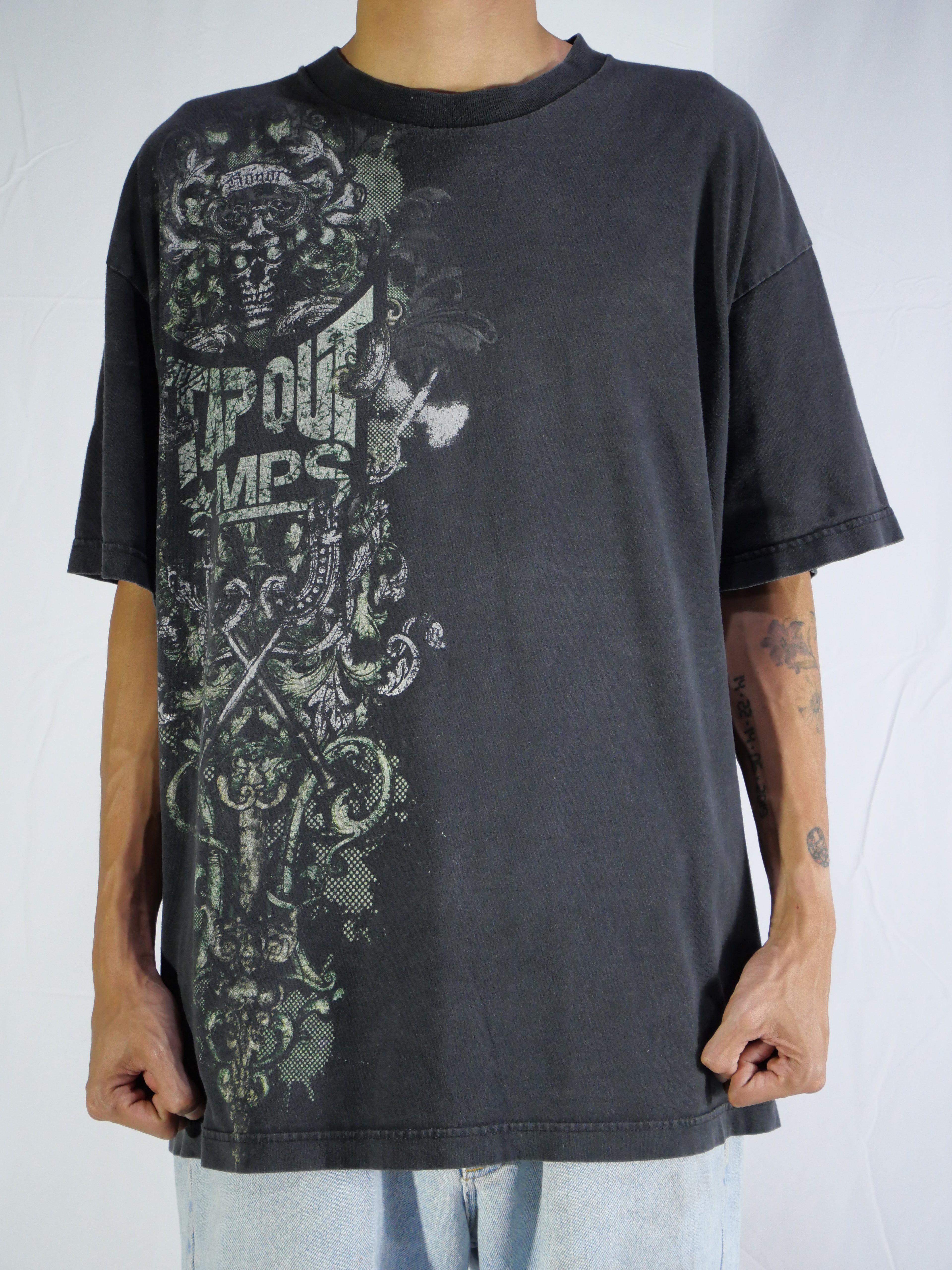 (XL) Tap Out T-Shirt