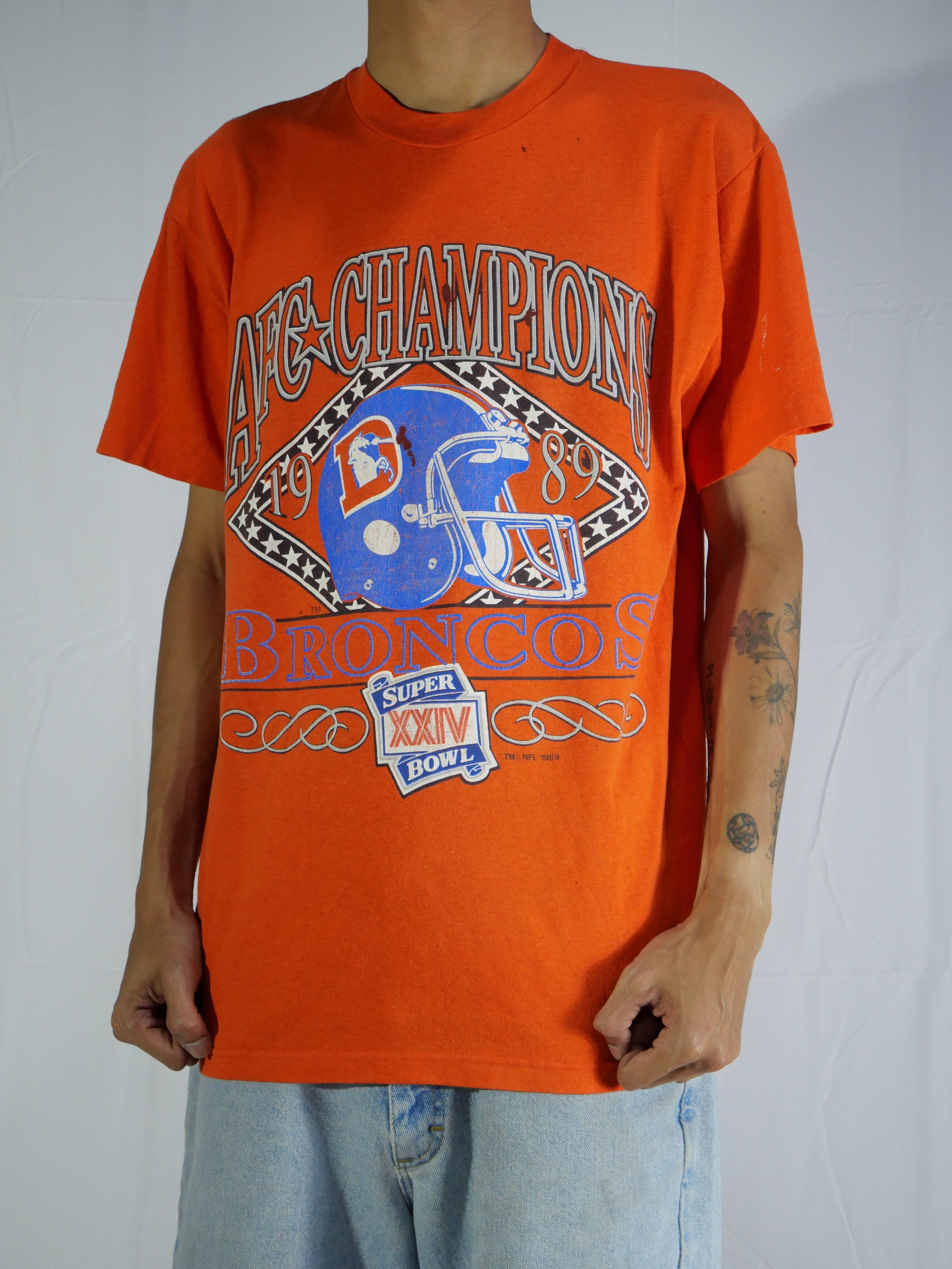 (M) Denver Broncos T-Shirt