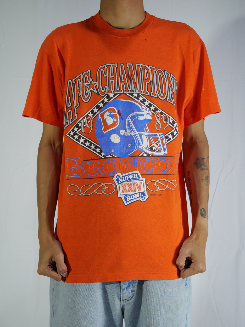 (M) Denver Broncos T-Shirt