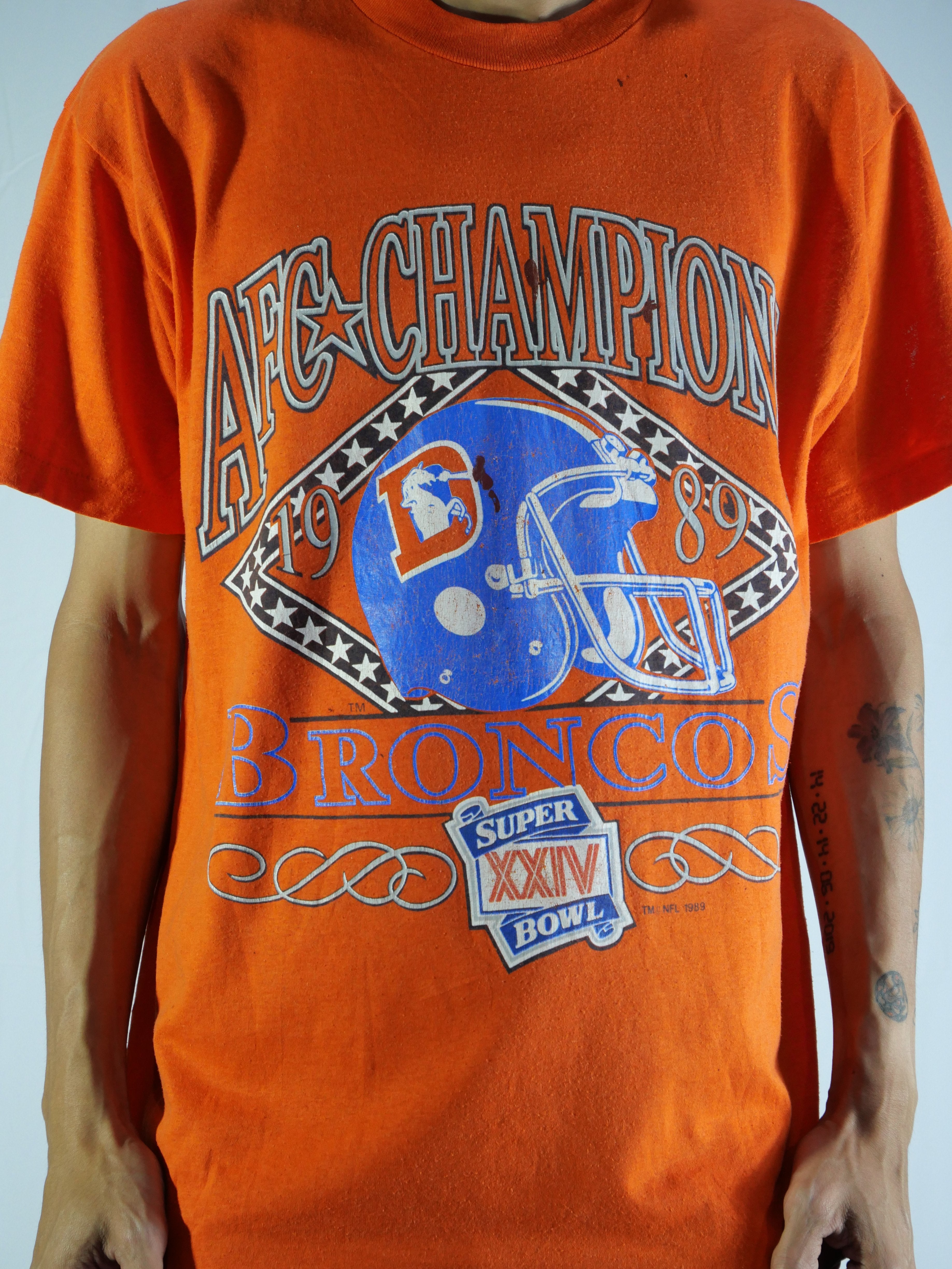 (M) Denver Broncos T-Shirt